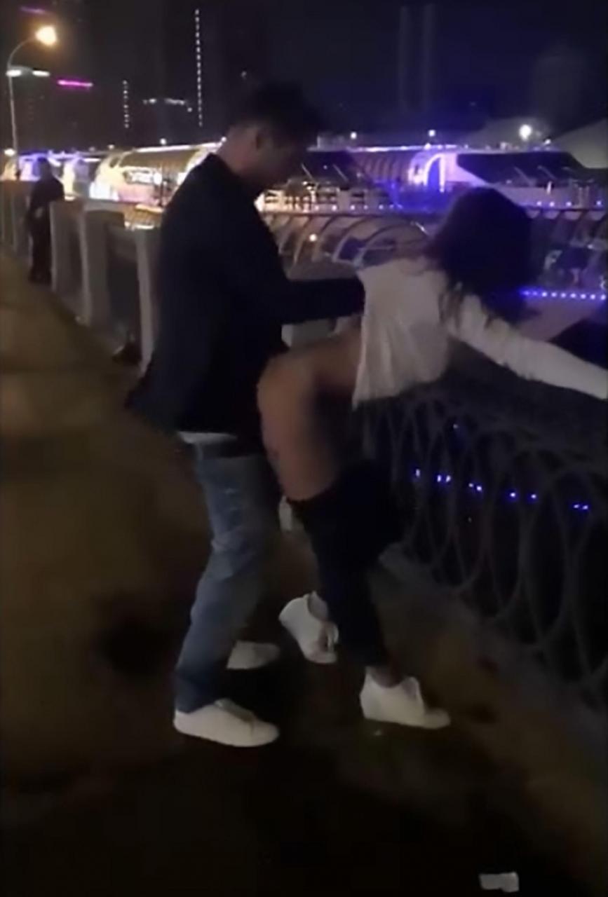  The shameless couple were filmed having sex in the middle of Moscow